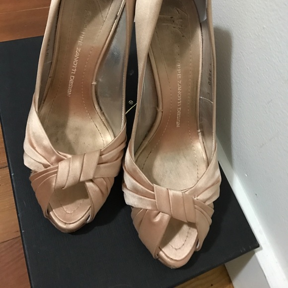 Guiseppe Zanotti Heels 9.5 - Picture 2 of 5